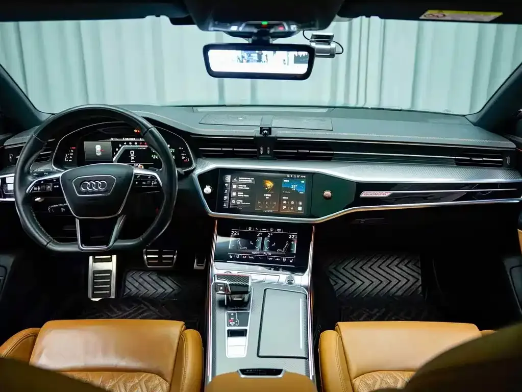 Audi A7L — фото 5