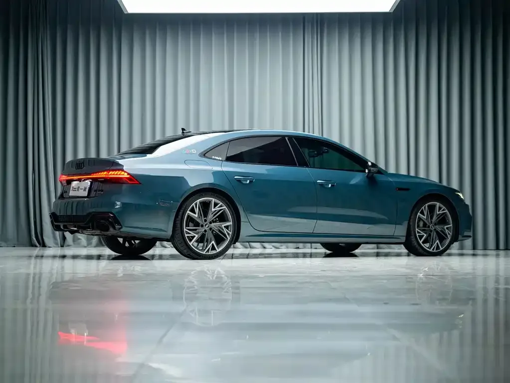Audi A7L — фото 3