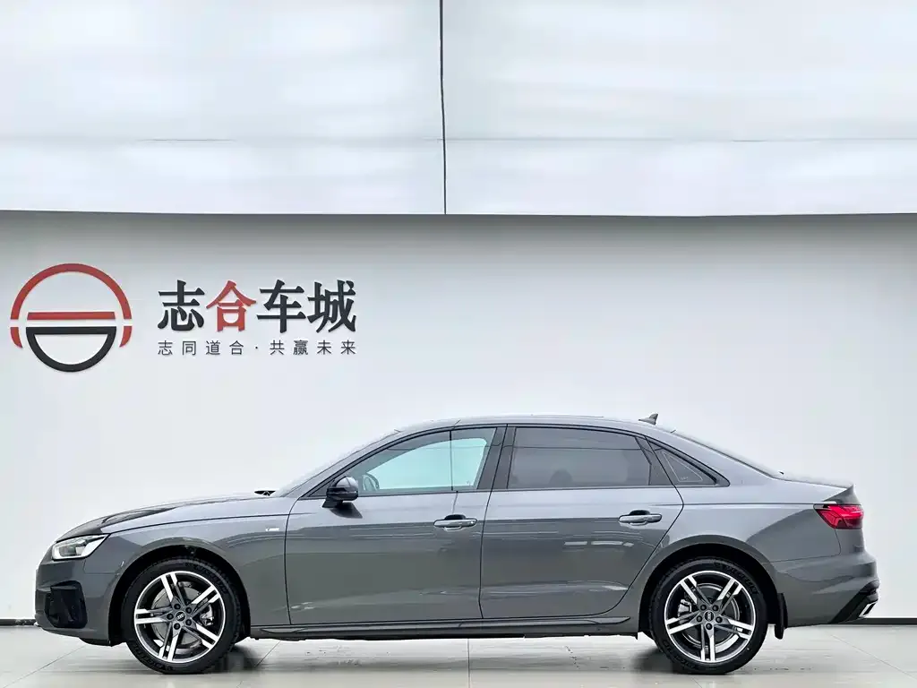 Audi A4L — фото 6