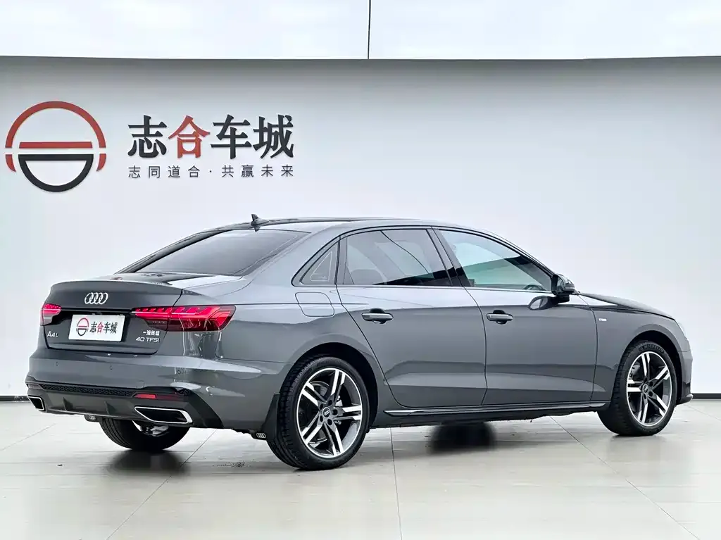 Audi A4L — фото 10