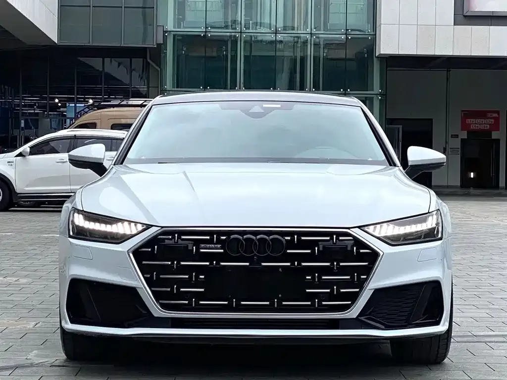 Audi A7L — фото 6