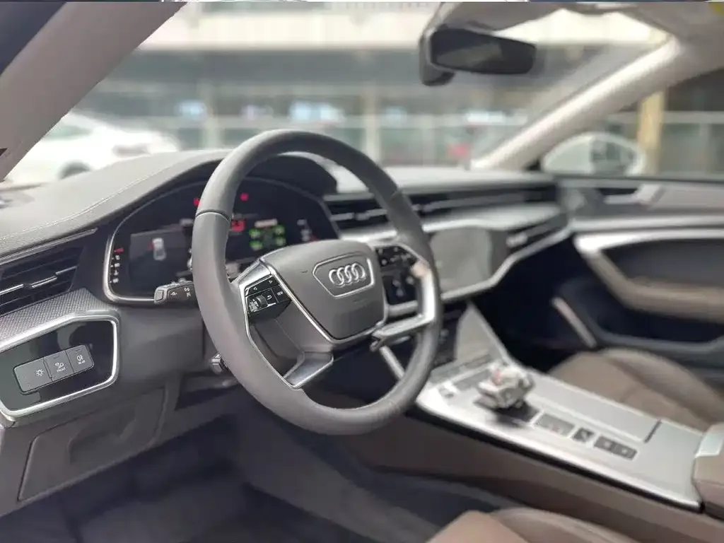 Audi A7L — фото 2