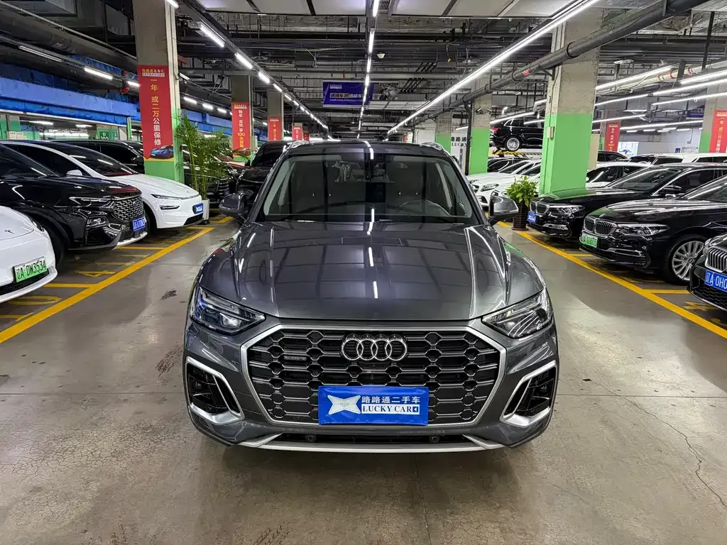 Audi Q5L — фото 6