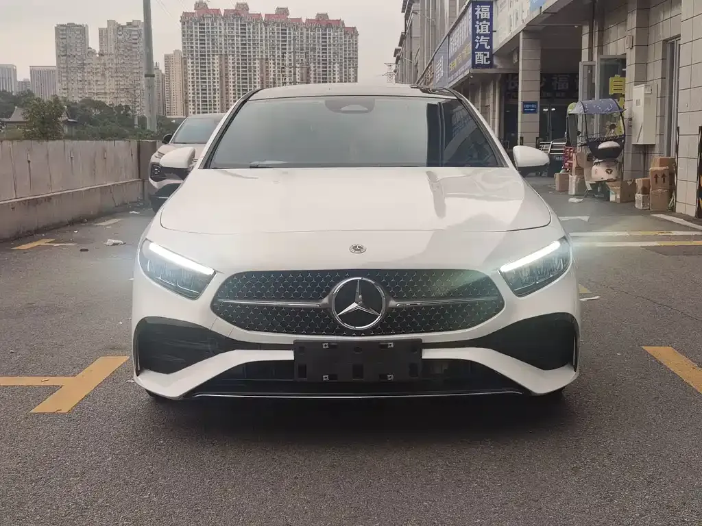 Mercedes-Benz A-Class — фото 10