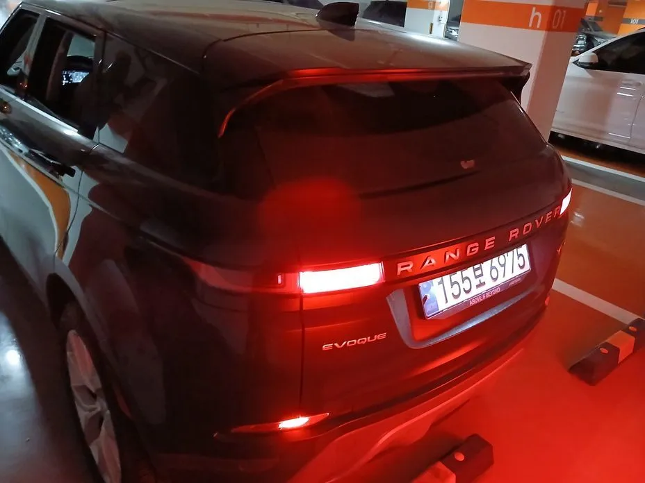 Land Rover Range Rover Evoque — фото 9