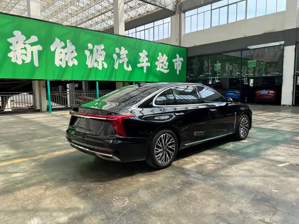 Hongqi H5 — фото 6