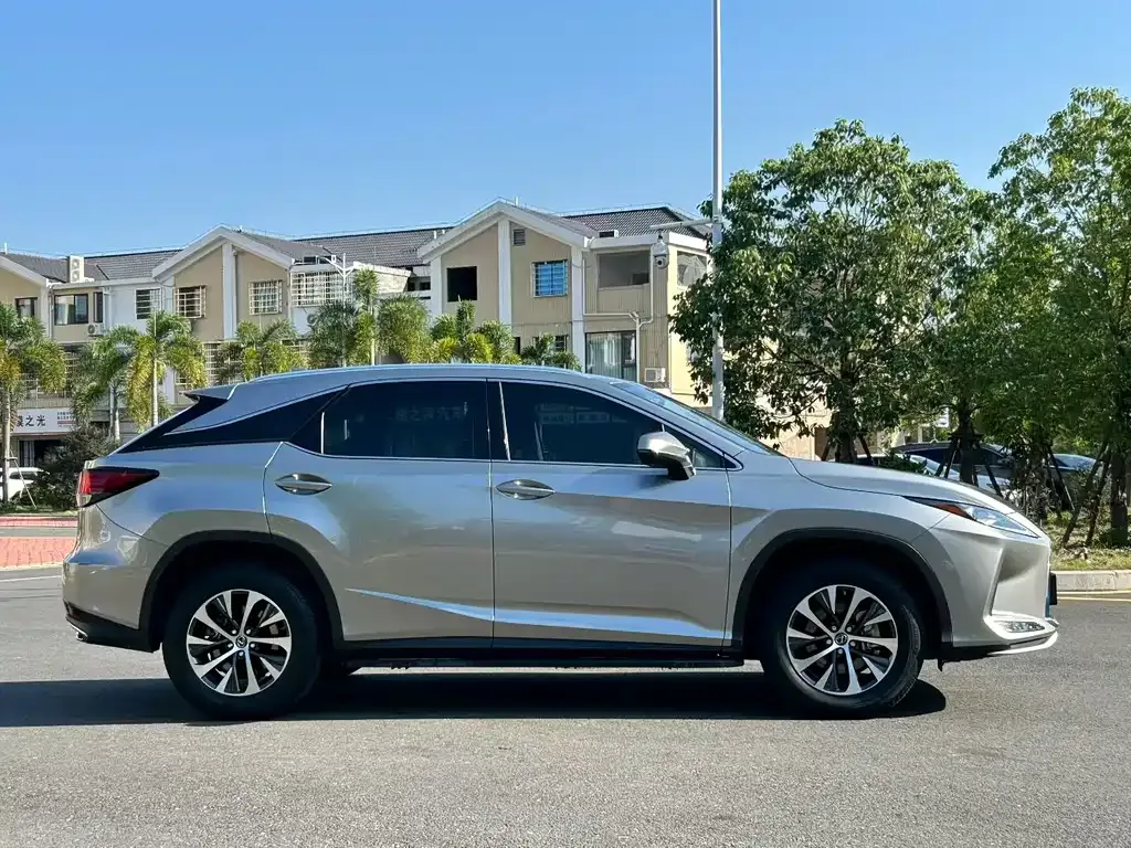 Lexus RX — фото 4