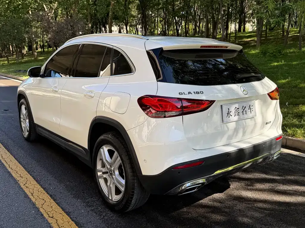 Mercedes-Benz GLA — фото 8