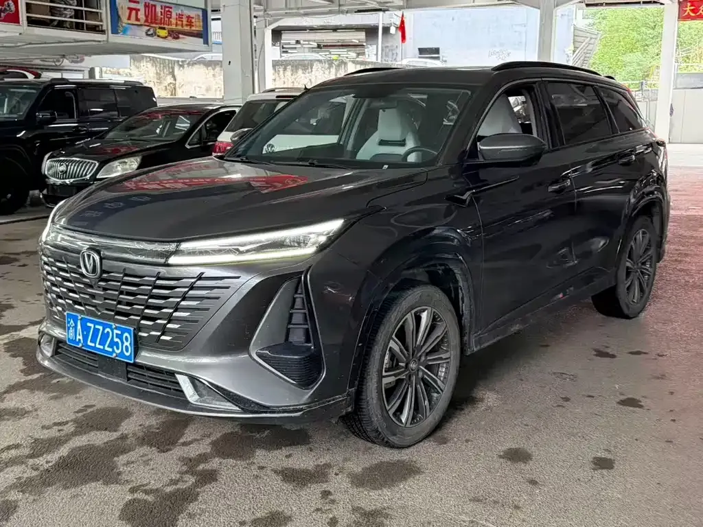 Changan CS75 PLUS — фото 1