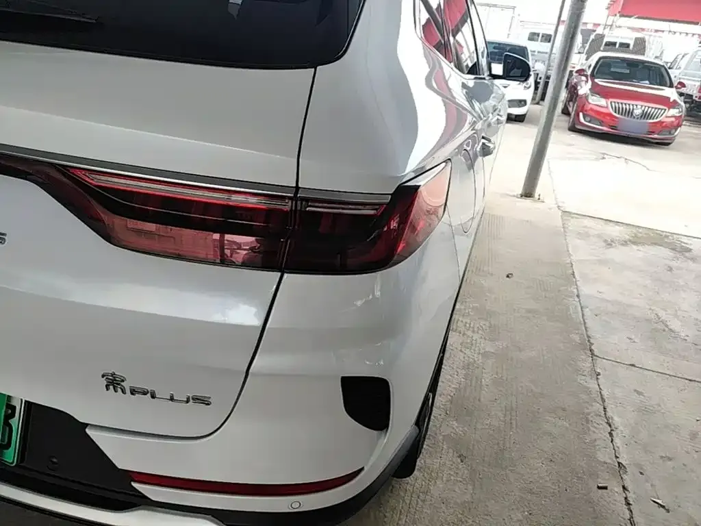 BYD PLUS New Energy — фото 5