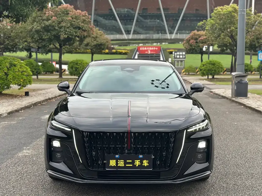 Hongqi H5 — фото 6