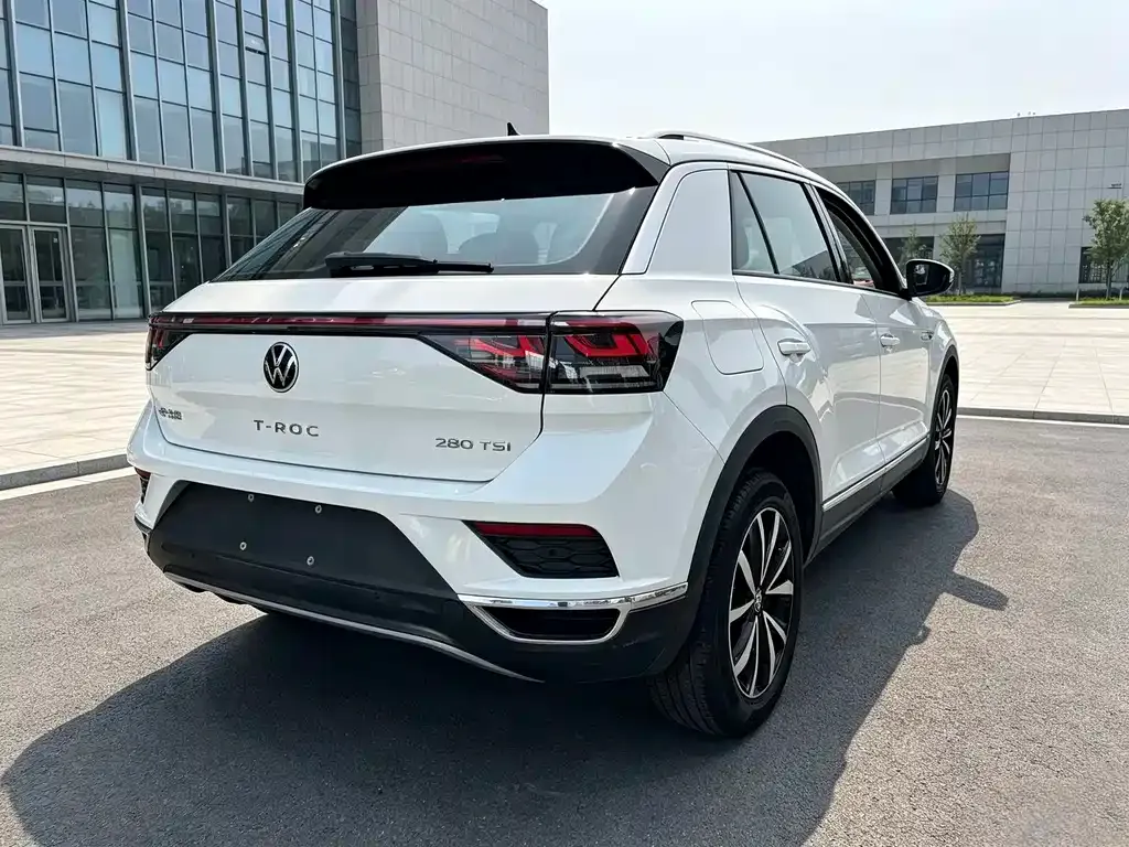 Volkswagen T-Roc — фото 3