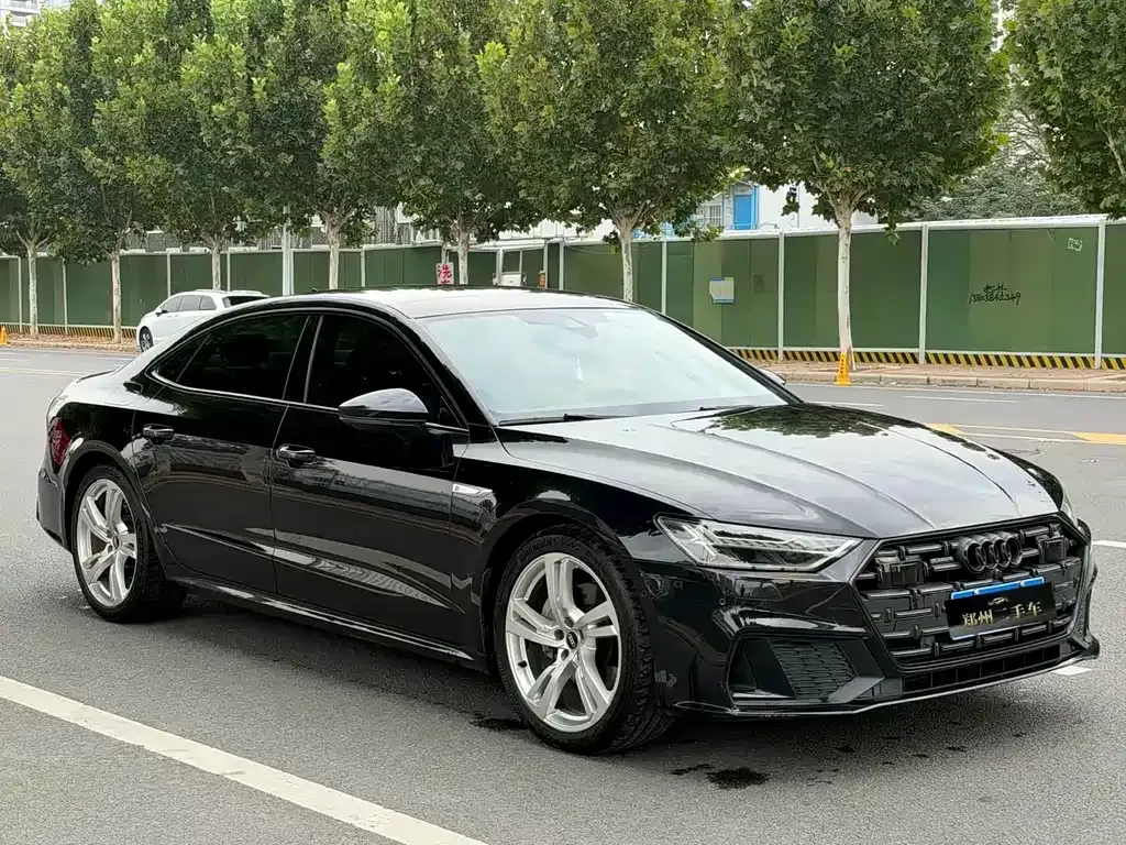 Audi A7L — фото 9