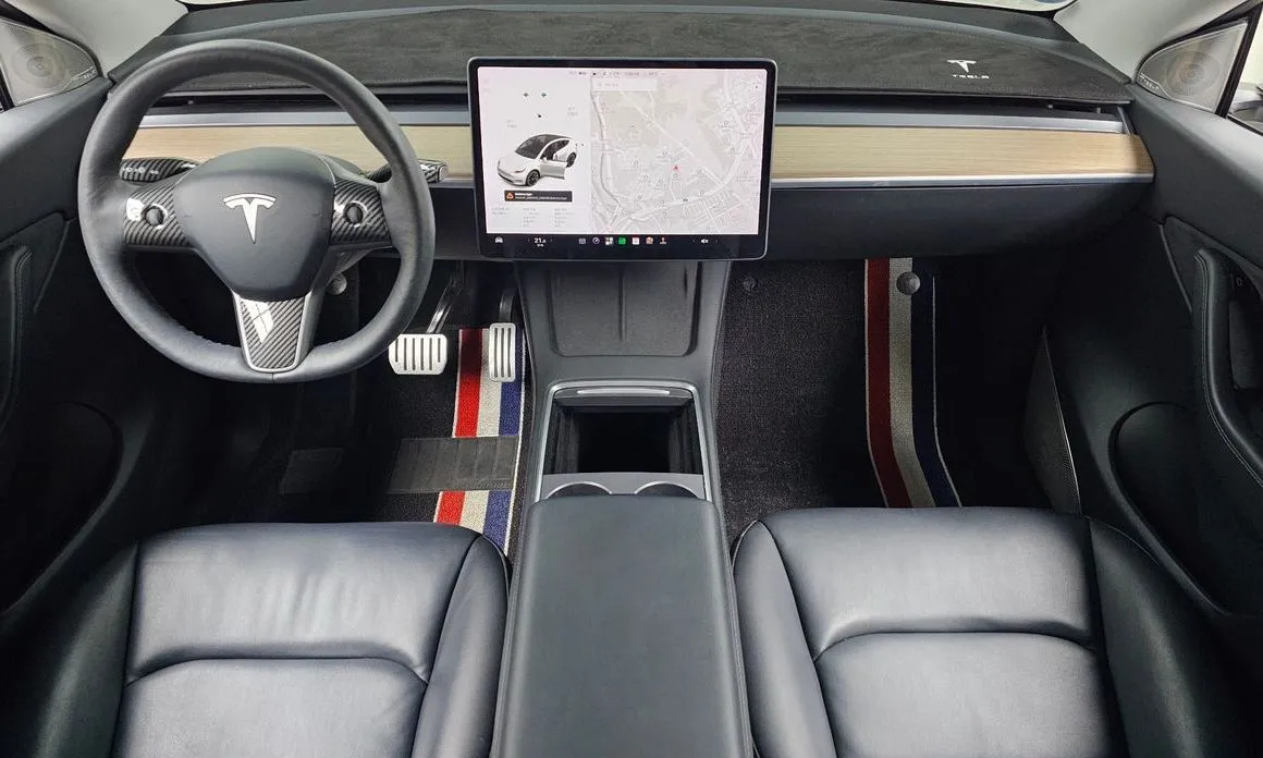 Tesla Model Y — фото 6