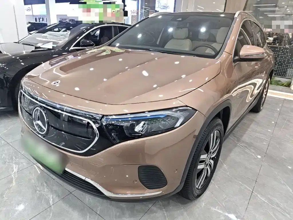 Mercedes-Benz EQA — фото 1