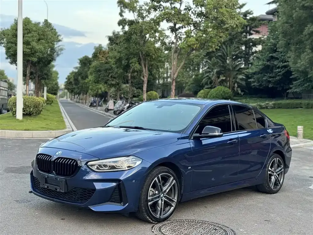 BMW 1 Series — фото 1