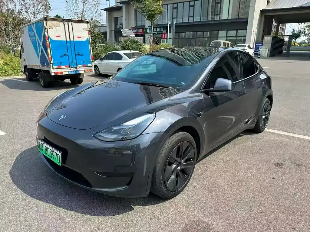 Tesla Model Y — фото 7
