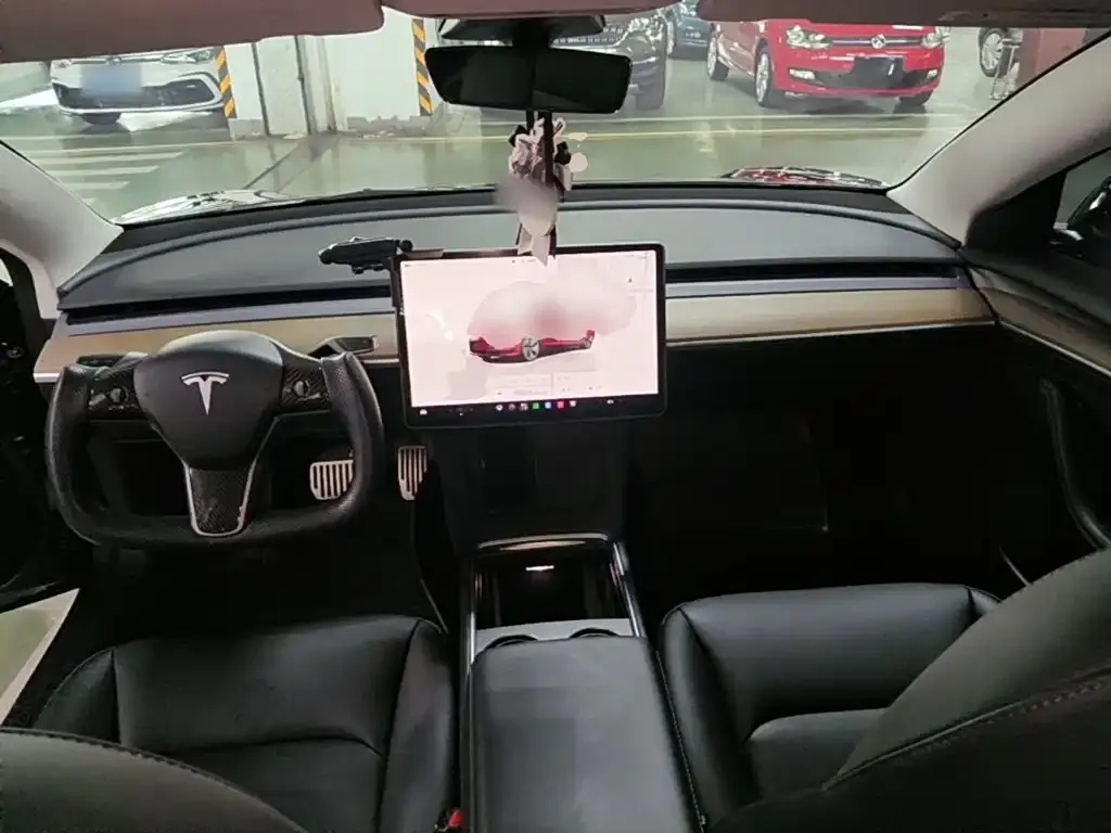 Tesla Model 3 — фото 2