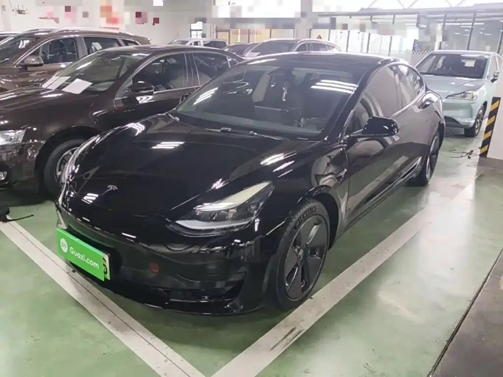 Tesla Model 3 — фото 4