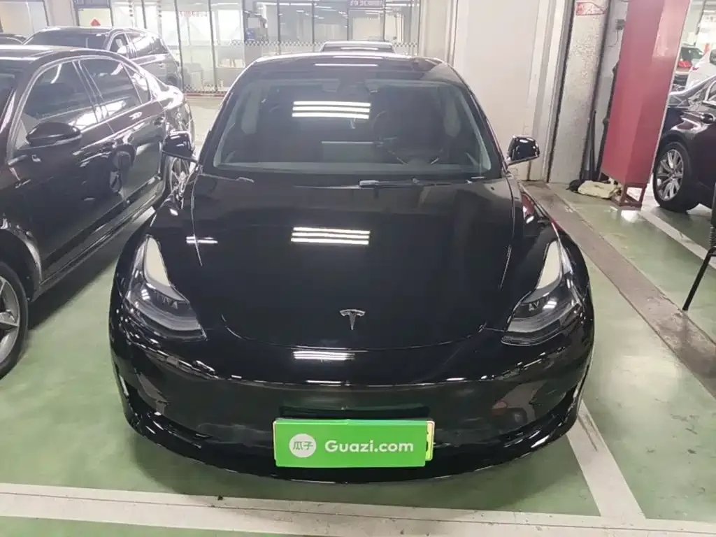 Tesla Model 3 — фото 10