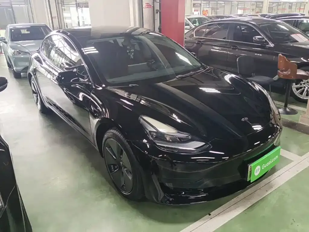 Tesla Model 3 — фото 6