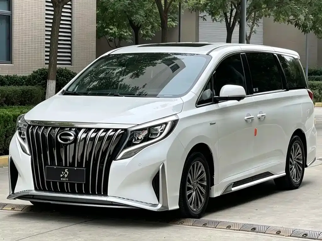 GAC Motor Trumpchi M8 — фото 1
