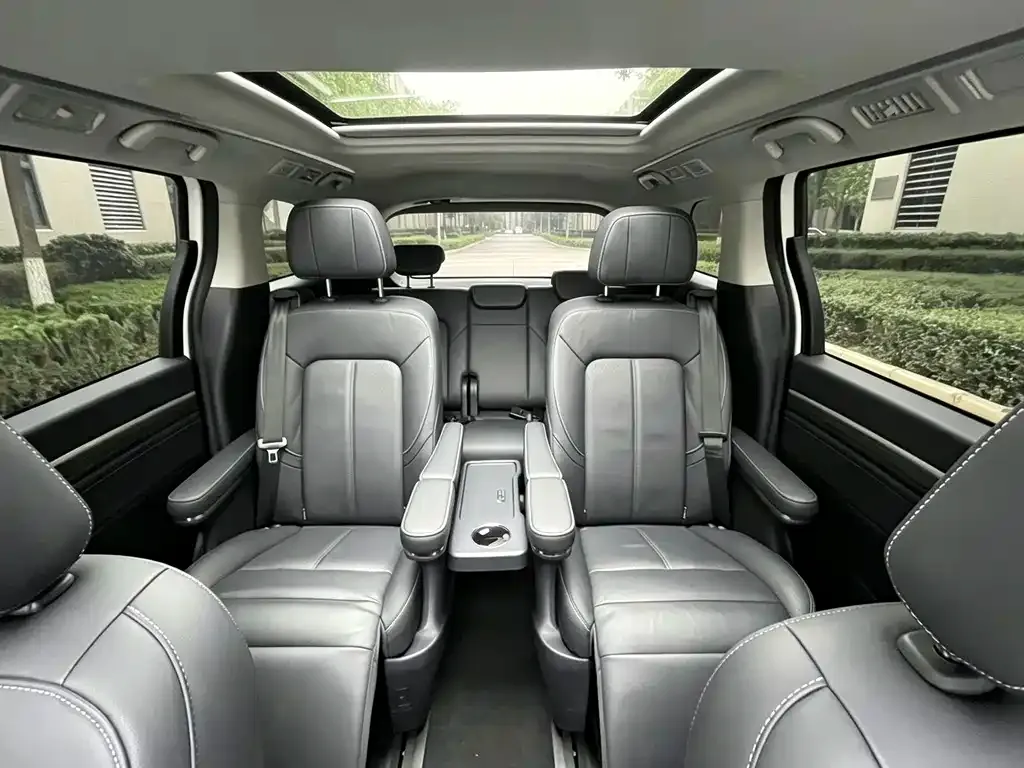 GAC Motor Trumpchi M8 — фото 3