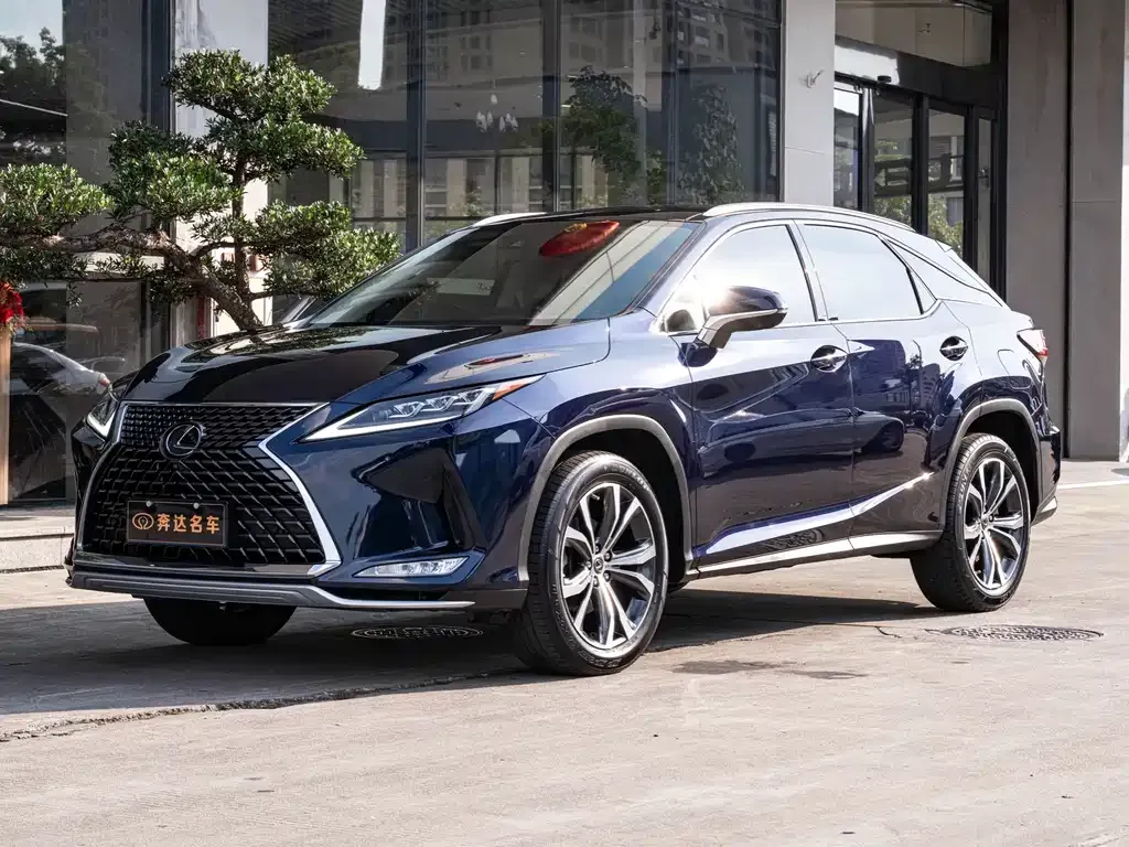 Lexus RX — фото 1