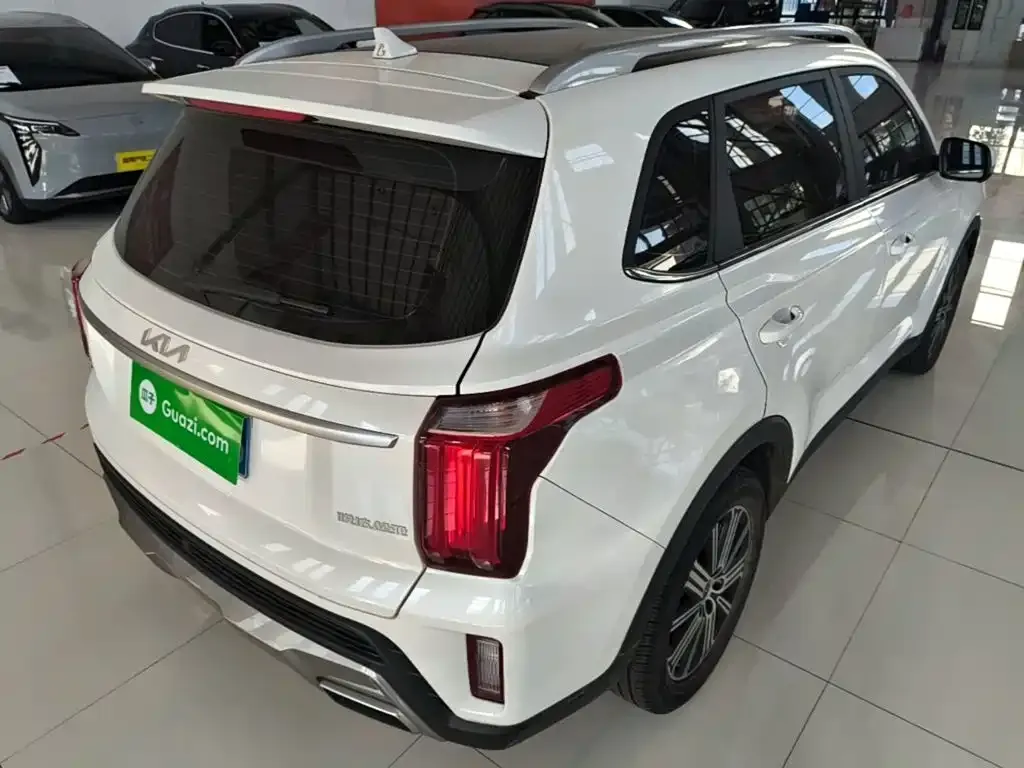 Kia Sportage — фото 9