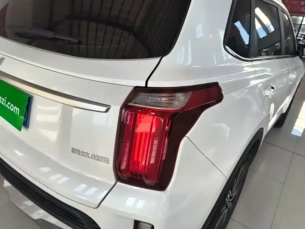 Kia Sportage — фото 10