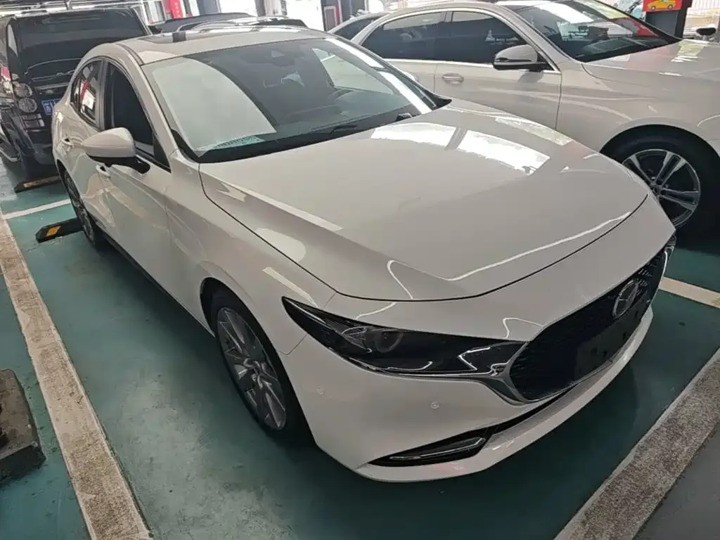 Mazda 3 Axela — фото 10