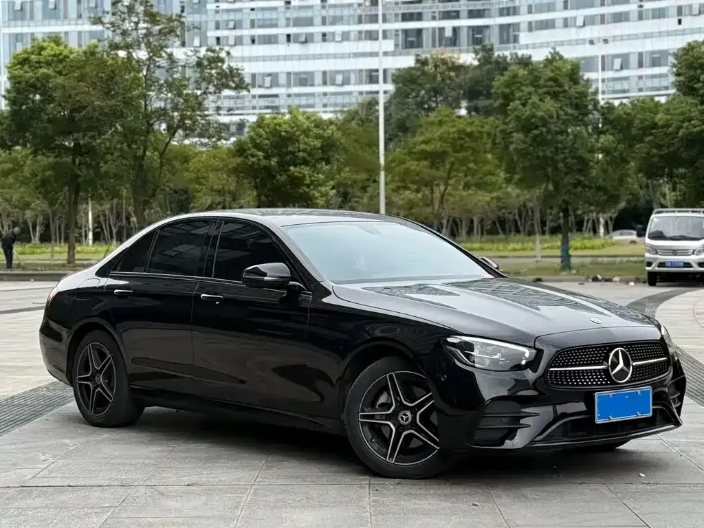 Mercedes-Benz E-Class (Import) — фото 4