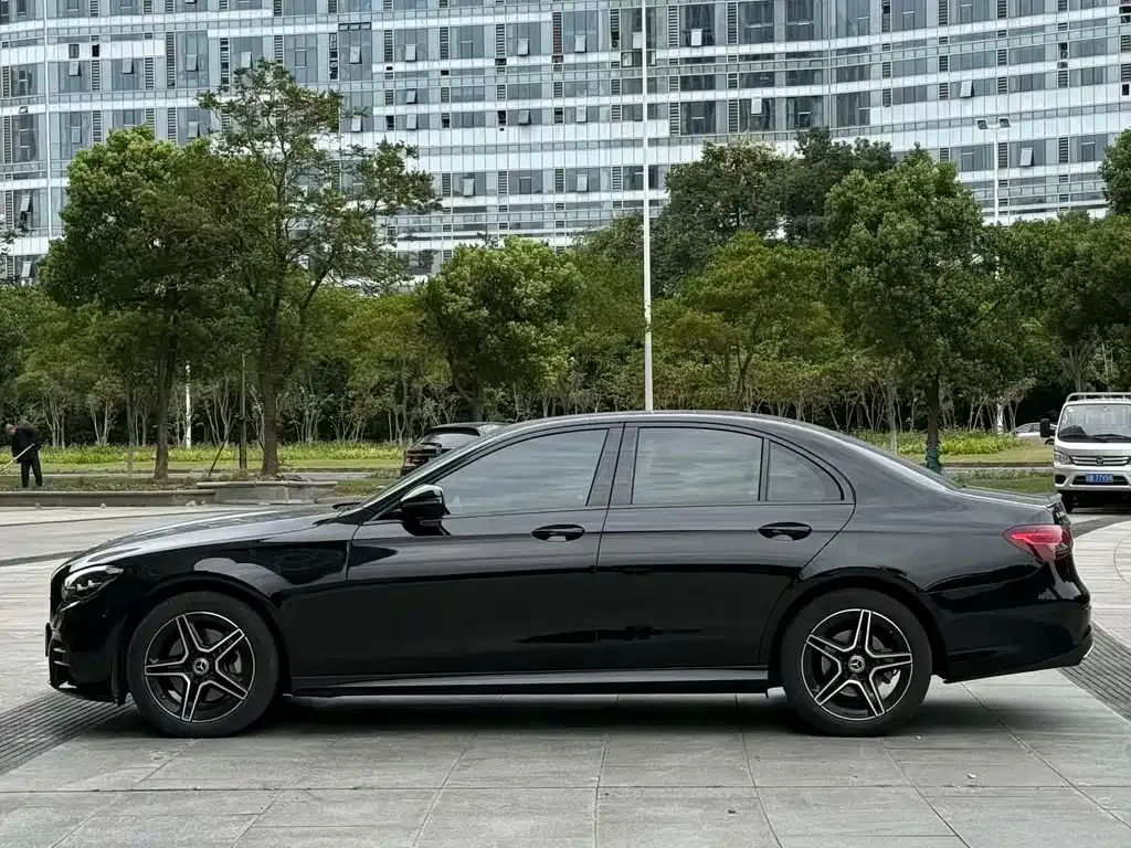 Mercedes-Benz E-Class (Import) — фото 6