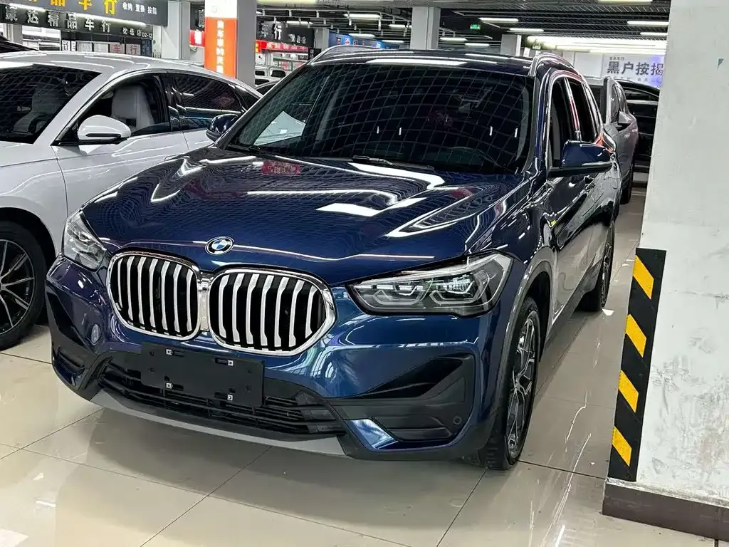 BMW X1 — фото 1