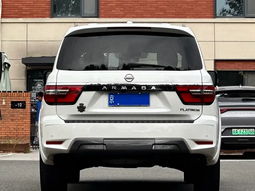Nissan Patrol — фото 7