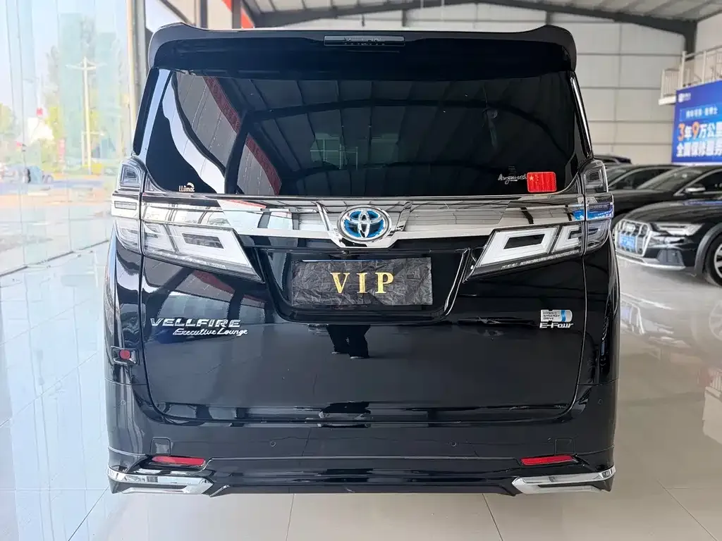 Toyota Vellfire — фото 8