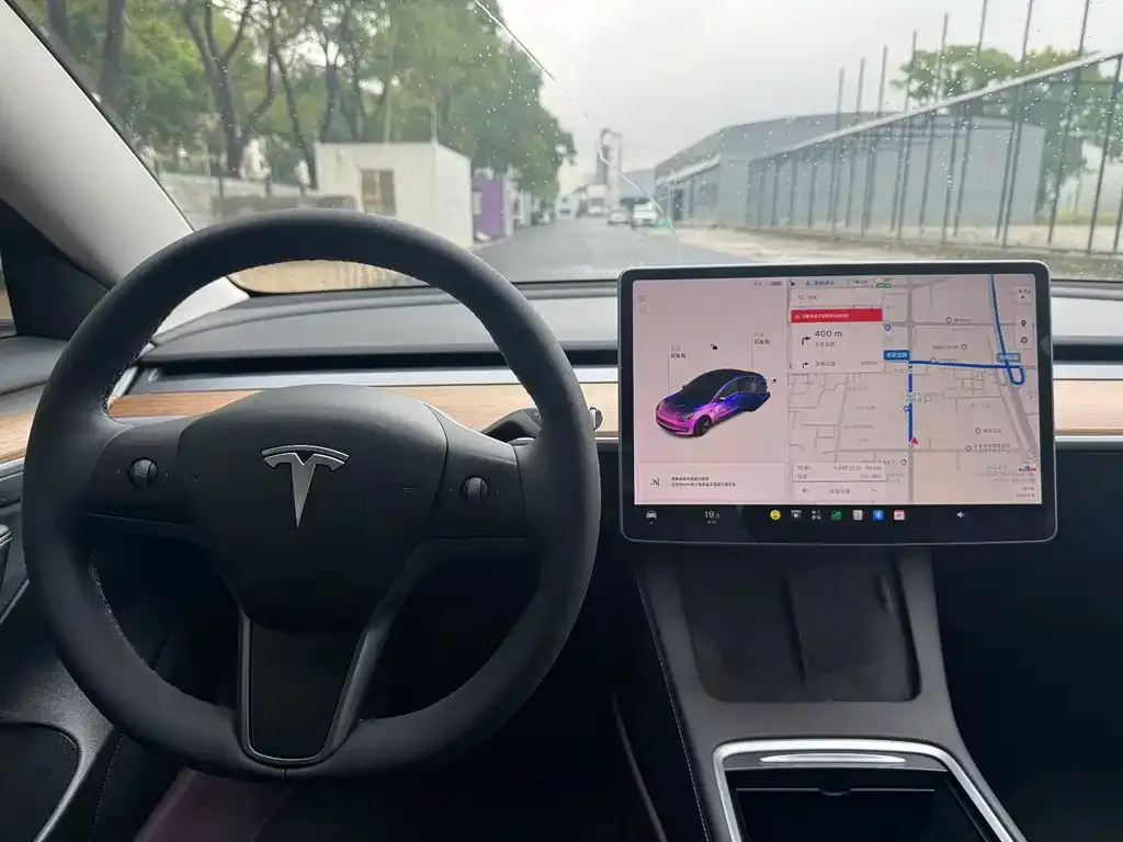 Tesla Model 3 — фото 5
