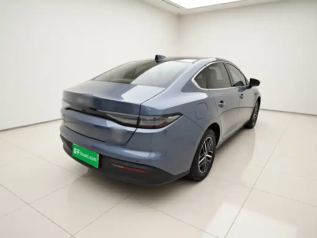 BYD Seal 05 DM-i — фото 9