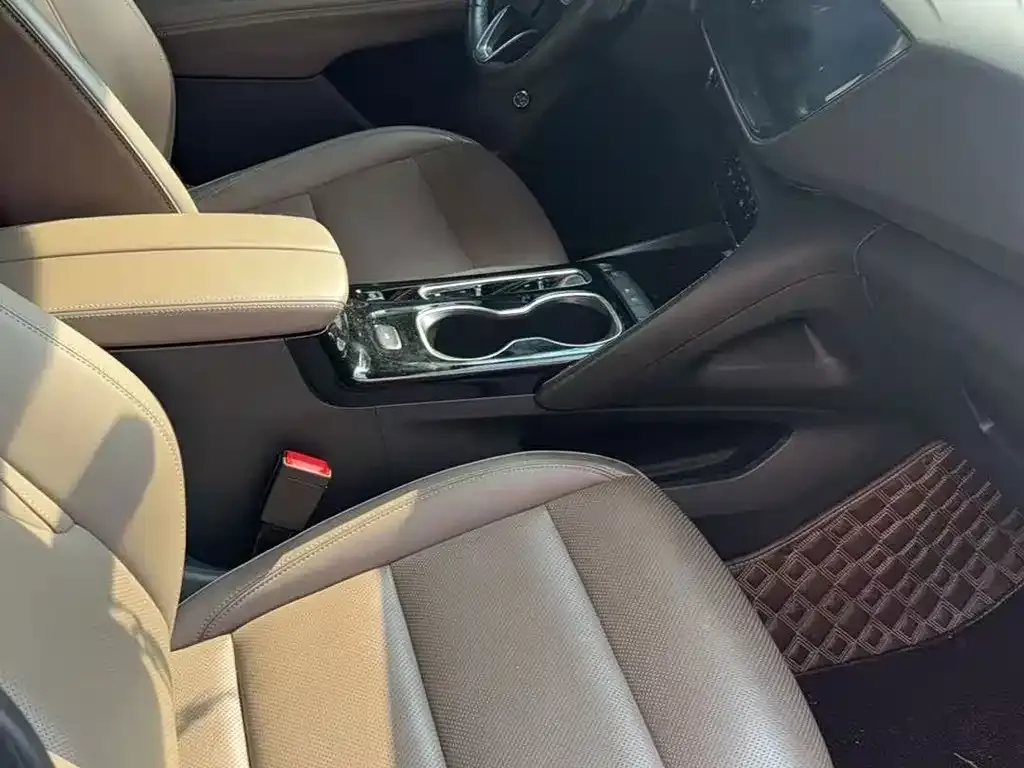 Buick Envision Plus — фото 3