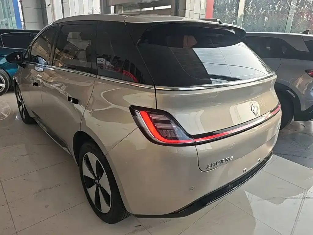 Baojun Yunduo — фото 9
