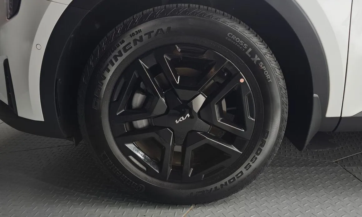 Kia Sorento — фото 7
