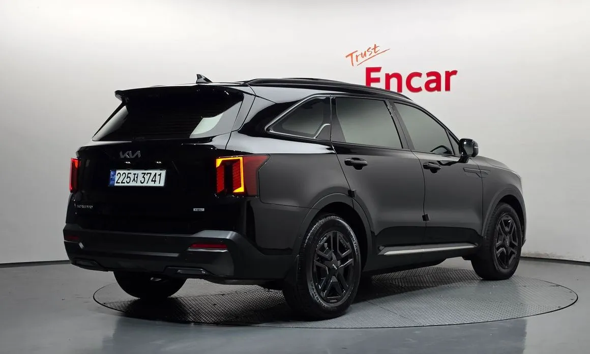 Kia Sorento — фото 8