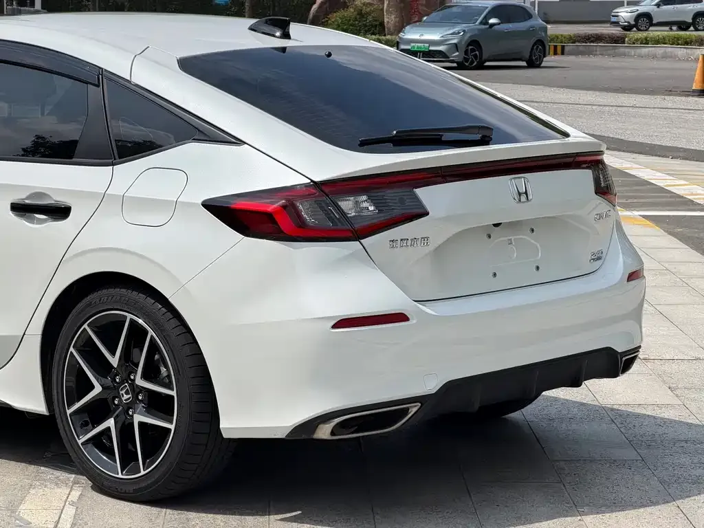 Honda Civic — фото 7