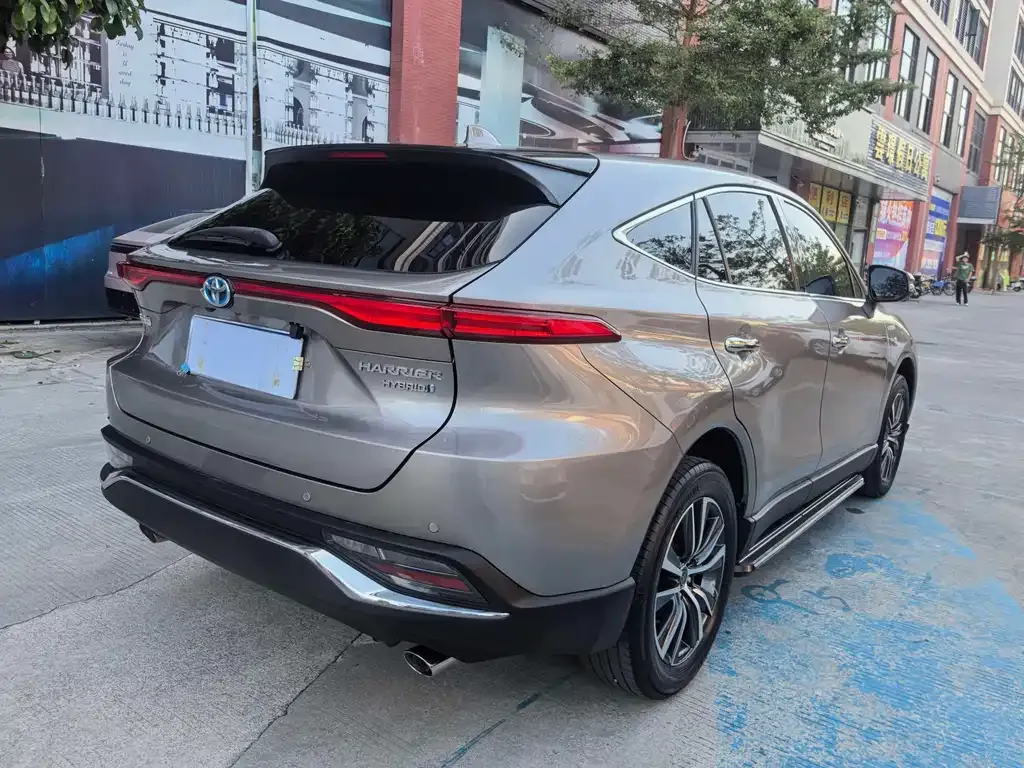 Toyota Harrier — фото 6