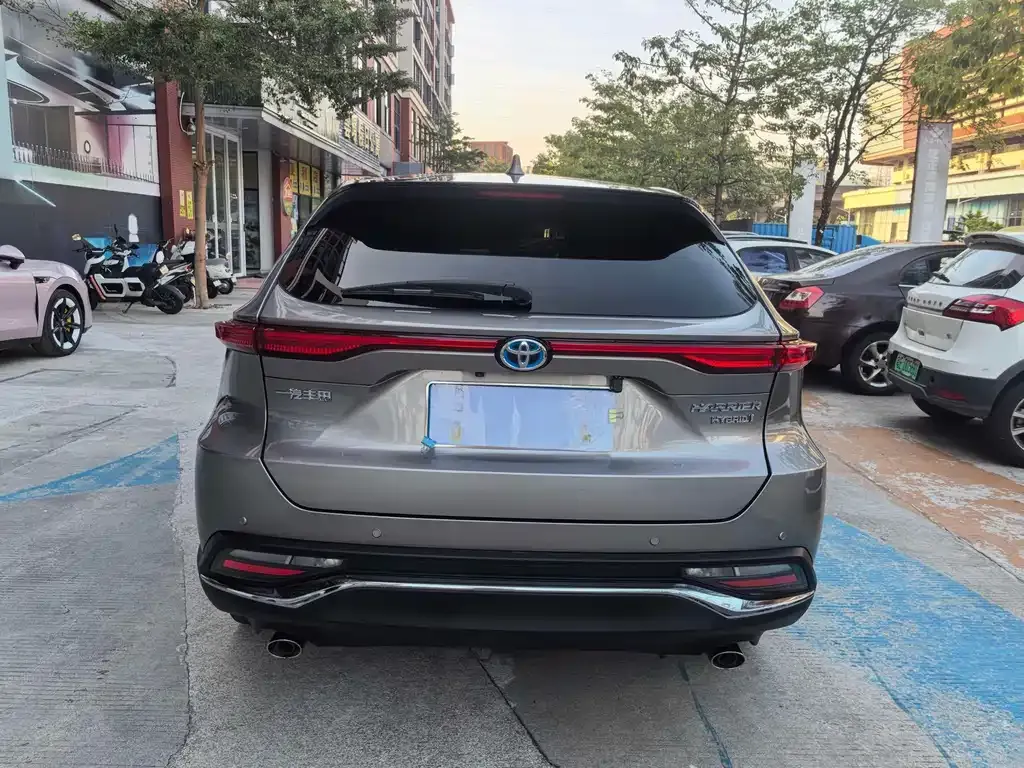 Toyota Harrier — фото 8