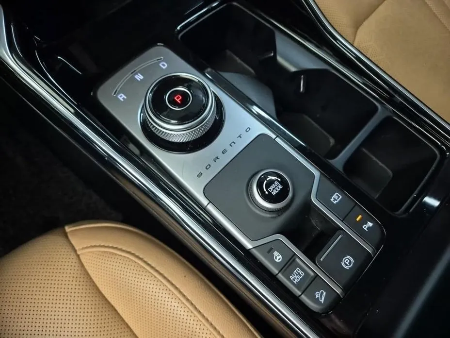 Kia Sorento — фото 6