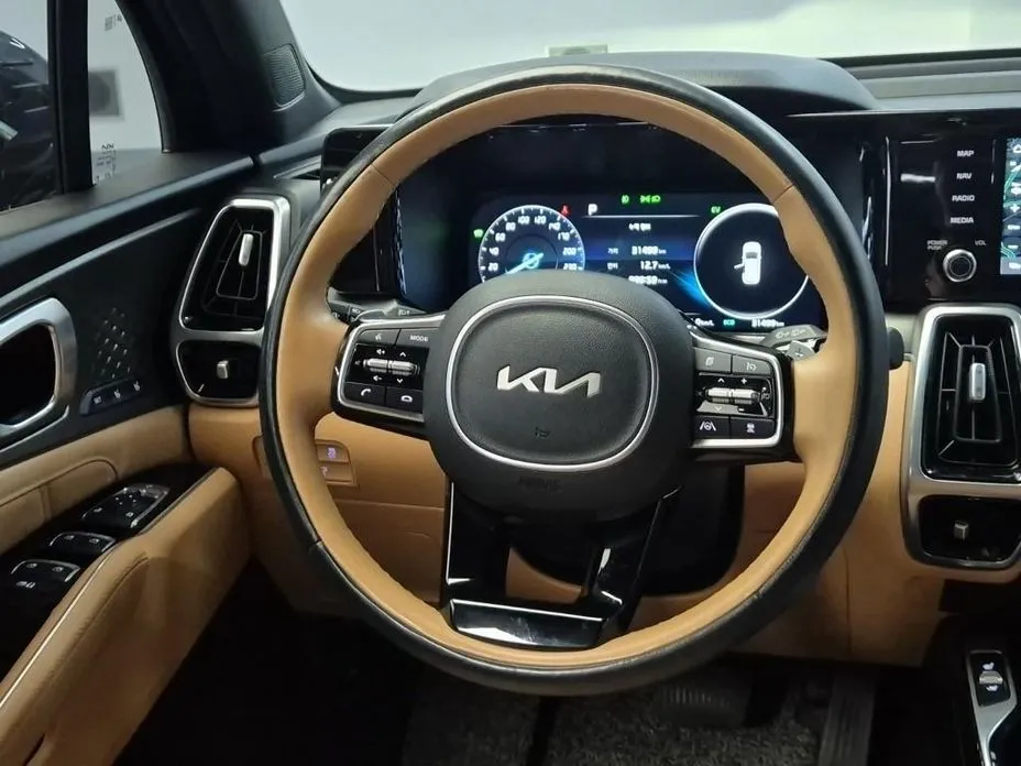 Kia Sorento — фото 5