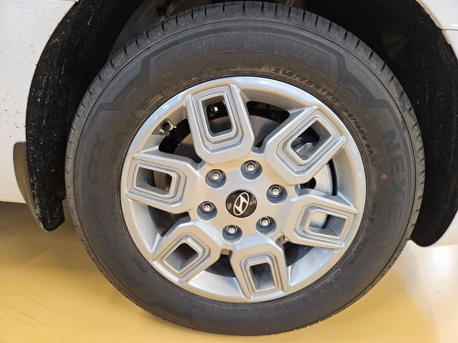 Hyundai Staria — фото 2