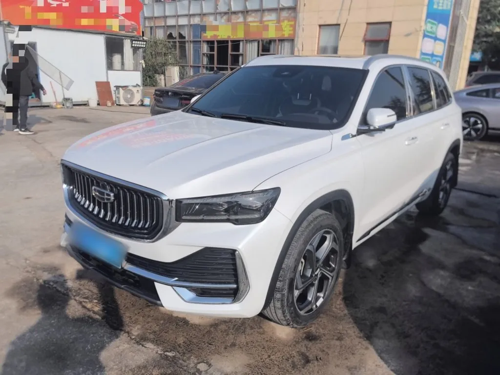 Geely Xingyue L — фото 1