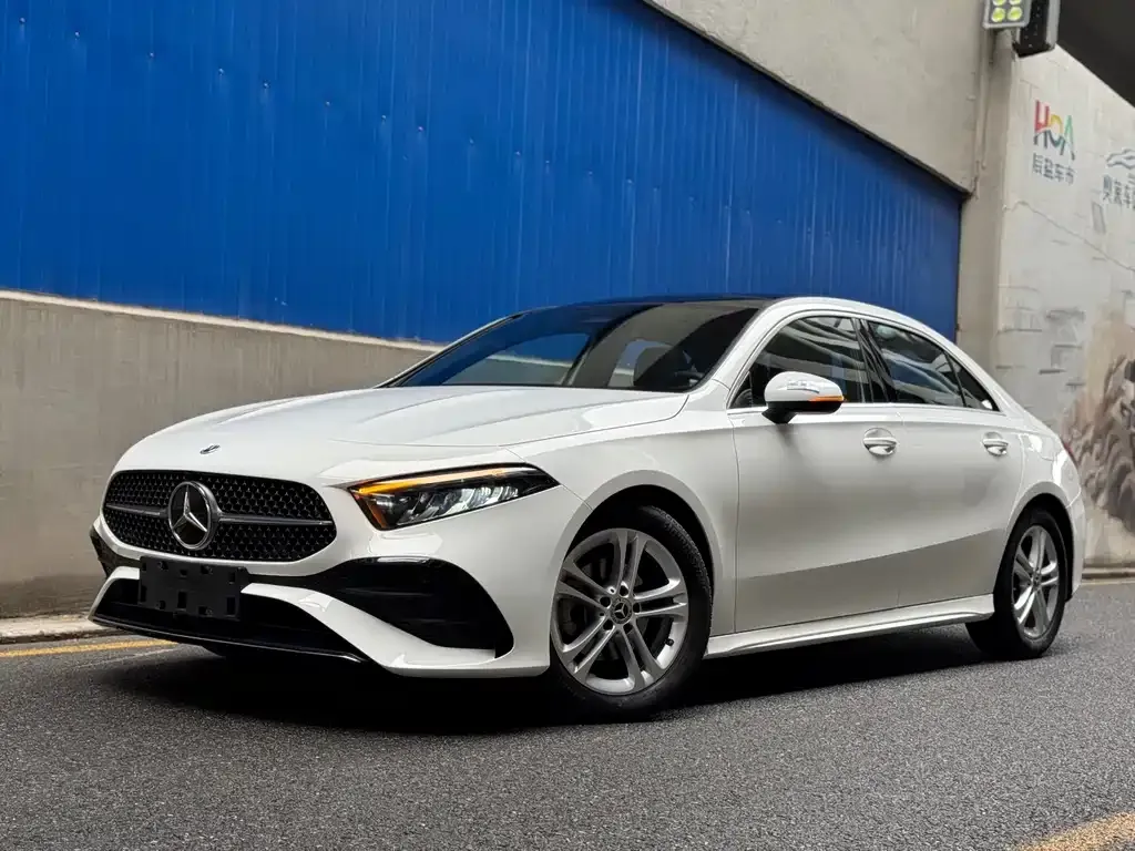 Mercedes-Benz A-Class — фото 1